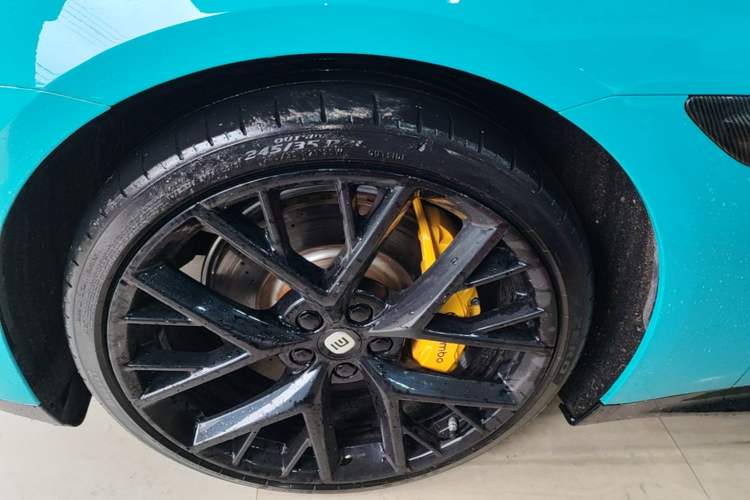 Used Xiaomi Auto SU7 2024 Four-Wheel Drive Ultra-Long Range Advanced Intelligent Driving Max Edition Left Front Wheel Hub