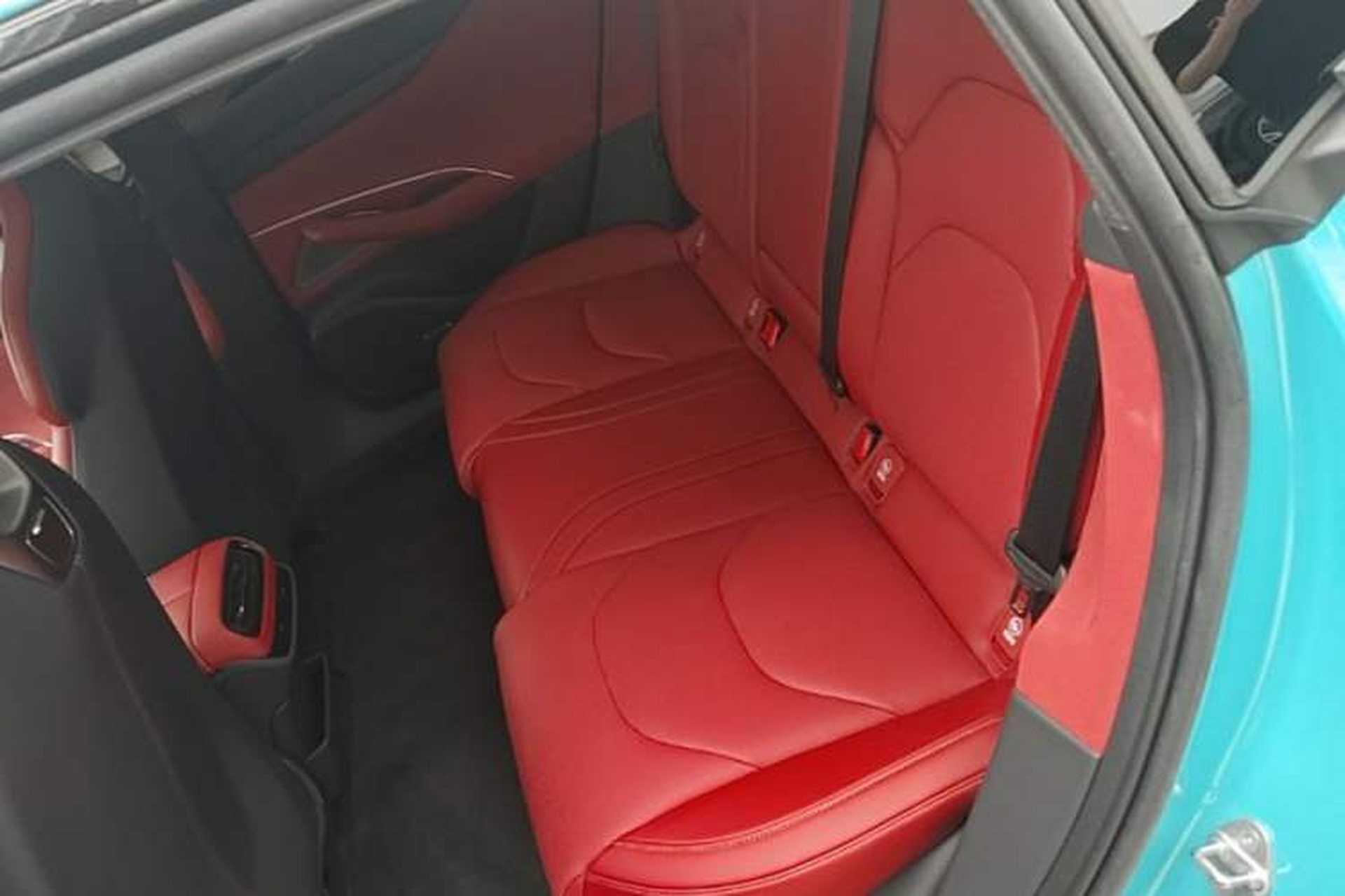 Used Xiaomi Auto SU7 2024 Rear-Drive Ultra-Long Range Advanced Pro-Level Intelligent Driving Version Left Rear Seat