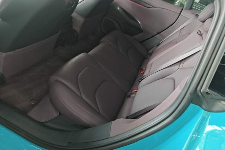 Used Xiaomi Auto SU7 2024 Rear-Drive Long-Range Intelligent Driving Version Left Rear Seat