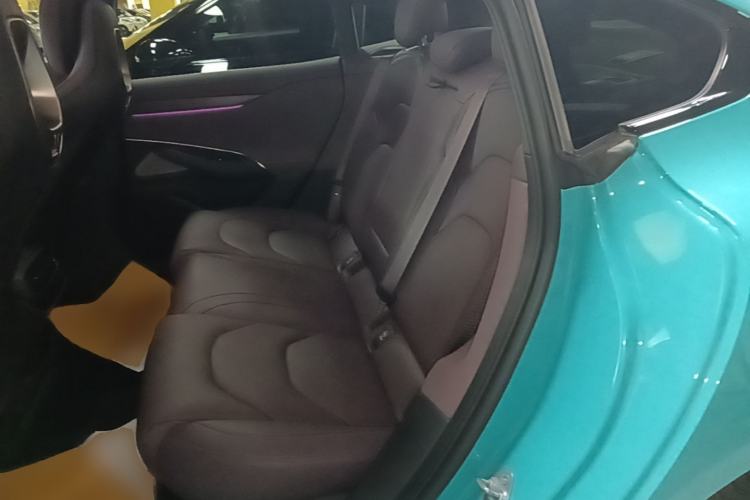 Used Xiaomi Auto SU7 2024 Rear-Drive Long-Range Intelligent Driving Version Left Rear Seat