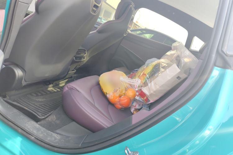 Used Xiaomi Auto SU7 2024 Rear-Drive Ultra-Long Range Advanced Pro-Level Intelligent Driving Version Left Rear Seat