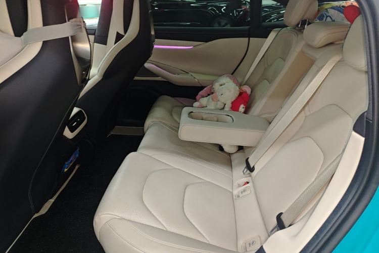 Used Xiaomi Auto SU7 2024 Rear-Drive Long-Range Intelligent Driving Version Left Rear Seat