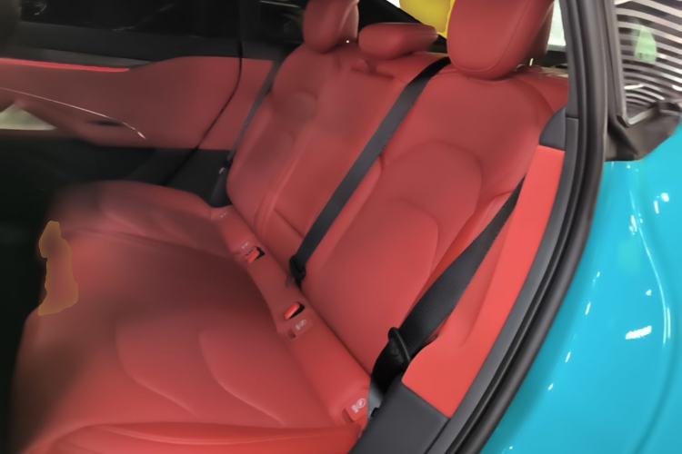 Used Xiaomi Auto SU7 2024 Four-Wheel Drive Ultra-Long Range Advanced Intelligent Driving Max Edition Left Rear Seat
