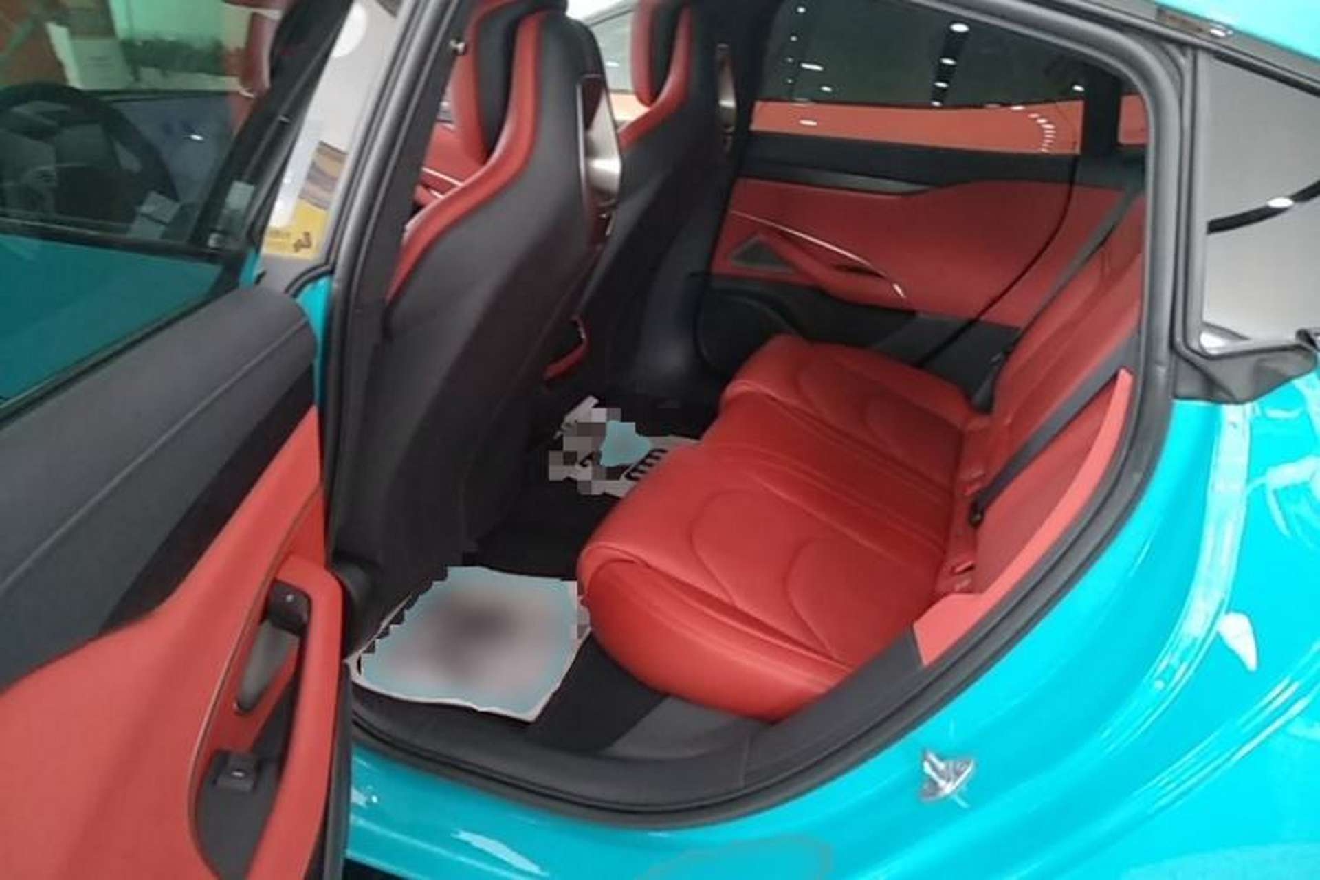 Used Xiaomi Auto SU7 2024 Four-Wheel Drive Ultra-Long Range Advanced Intelligent Driving Max Edition Left Rear Seat