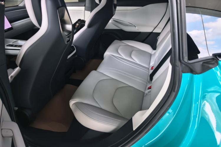 Used Xiaomi Auto SU7 2024 Rear-Drive Long-Range Intelligent Driving Version Left Rear Seat