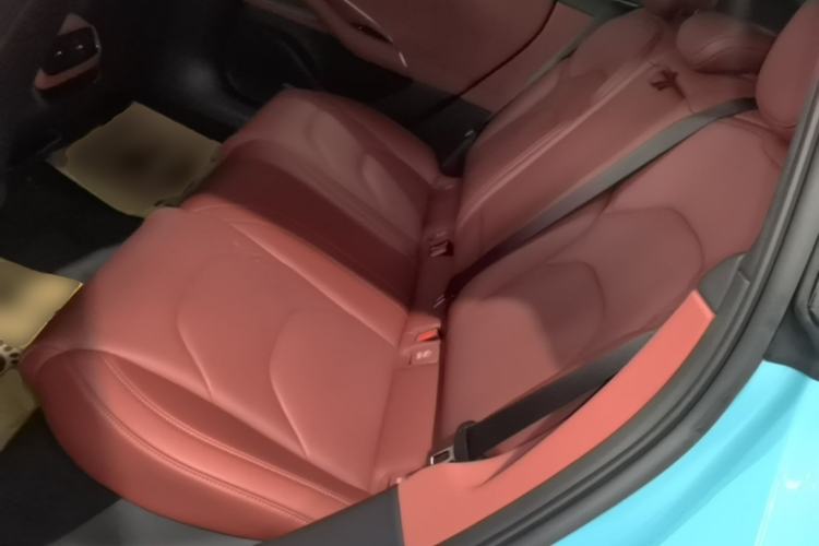 Used Xiaomi Auto SU7 2024 Four-Wheel Drive Ultra-Long Range Advanced Intelligent Driving Max Edition Left Rear Seat