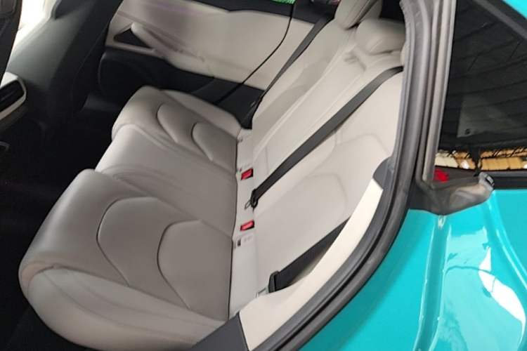 Used Xiaomi Auto SU7 2024 Rear-Drive Long-Range Intelligent Driving Version Left Rear Seat