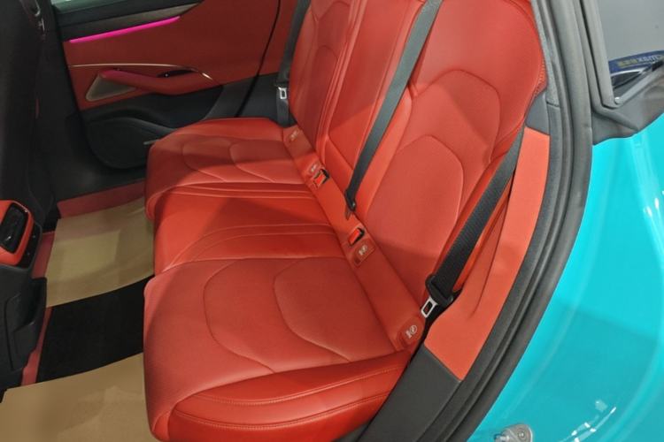 Used Xiaomi Auto SU7 2024 Rear-Drive Long-Range Intelligent Driving Version Left Rear Seat