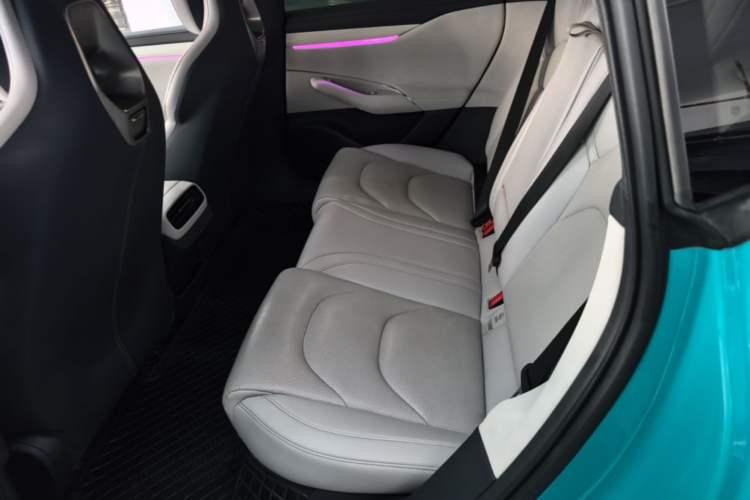 Used Xiaomi Auto SU7 2024 Rear-Drive Long-Range Intelligent Driving Version Left Rear Seat