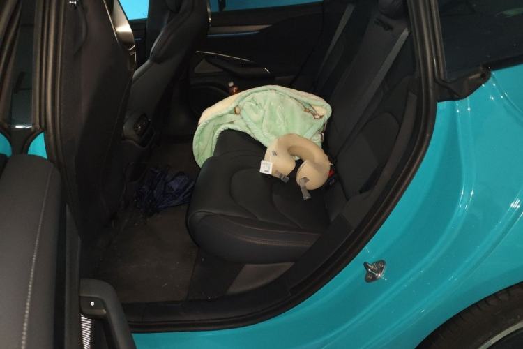 Used Xiaomi Auto SU7 2024 Rear-Drive Ultra-Long Range Advanced Pro-Level Intelligent Driving Version Left Rear Seat
