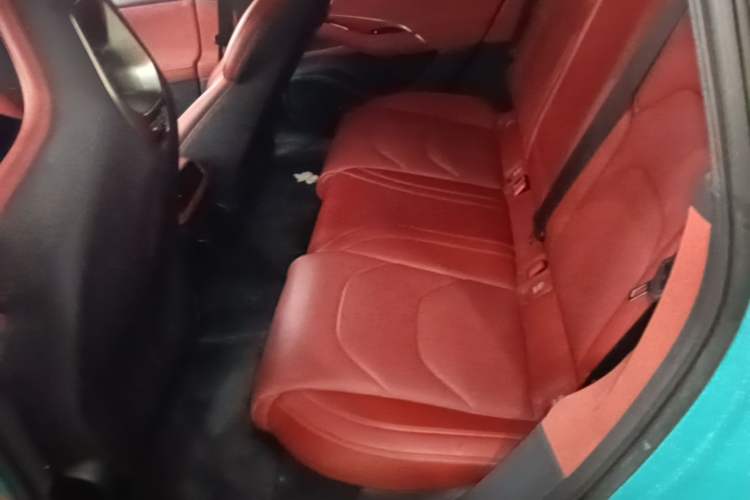 Used Xiaomi Auto SU7 2024 Rear-Drive Long-Range Intelligent Driving Version Left Rear Seat