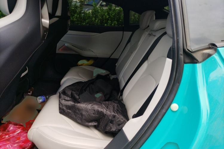 Used Xiaomi Auto SU7 2024 Rear-Drive Long-Range Intelligent Driving Version Left Rear Seat