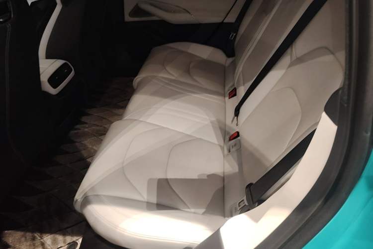 Used Xiaomi Auto SU7 2024 Rear-Drive Long-Range Intelligent Driving Version Left Rear Seat