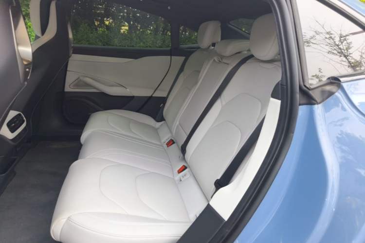 Used Xiaomi Auto SU7 2024 Rear-Drive Long-Range Intelligent Driving Version Left Rear Seat