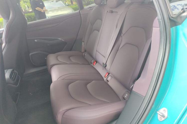 Used Xiaomi Auto SU7 2024 Rear-Drive Long-Range Intelligent Driving Version Left Rear Seat