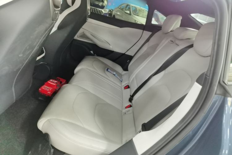Used Xiaomi Auto SU7 2024 Rear-Drive Ultra-Long Range Advanced Pro-Level Intelligent Driving Version Left Rear Seat