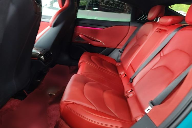 Used Xiaomi Auto SU7 2024 Four-Wheel Drive Ultra-Long Range Advanced Intelligent Driving Max Edition Left Rear Seat