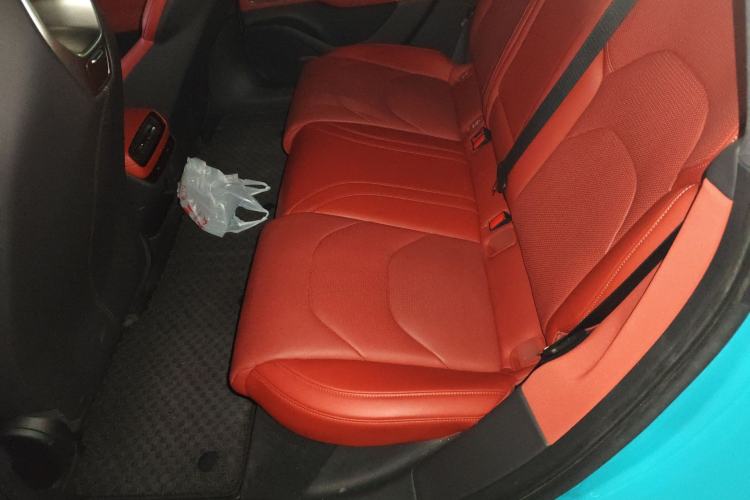 Used Xiaomi Auto SU7 2024 Rear-Drive Long-Range Intelligent Driving Version Left Rear Seat