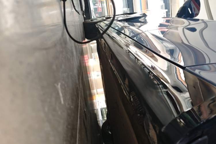 Used Xiaomi Auto SU7 2024 Rear-Drive Long-Range Intelligent Driving Version Left Side Sill