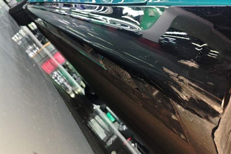 Used Xiaomi Auto SU7 2024 Rear-Drive Long-Range Intelligent Driving Version Left Side Sill