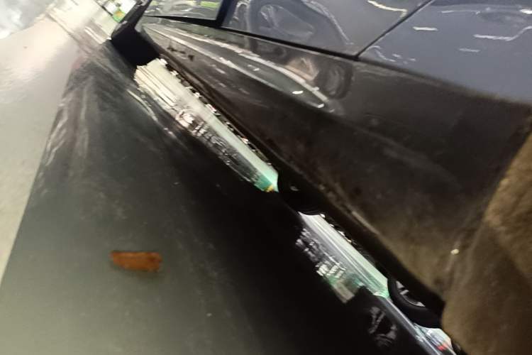 Used Xiaomi Auto SU7 2024 Four-Wheel-Drive Max Founder's Edition Left Side Sill