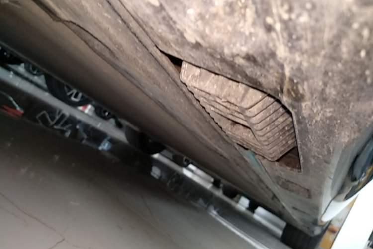Used Xiaomi Auto SU7 2024 Four-Wheel Drive Ultra-Long Range Advanced Intelligent Driving Max Edition Left Side Sill