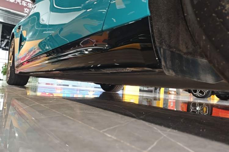 Used Xiaomi Auto SU7 2024 Rear-Drive Long-Range Intelligent Driving Version Left Side Sill