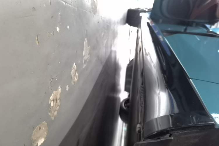 Used Xiaomi Auto SU7 2024 Four-Wheel Drive Ultra-Long Range Advanced Intelligent Driving Max Edition Left Side Sill