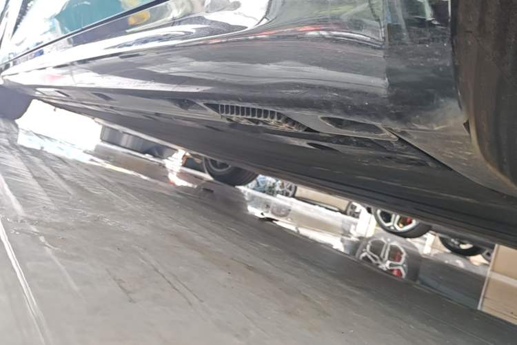 Used Xiaomi Auto SU7 2024 Rear-Drive Long-Range Intelligent Driving Version Left Side Sill