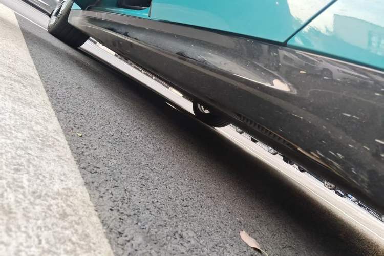 Used Xiaomi Auto SU7 2024 Rear-Drive Ultra-Long Range Advanced Pro-Level Intelligent Driving Version Left Side Sill