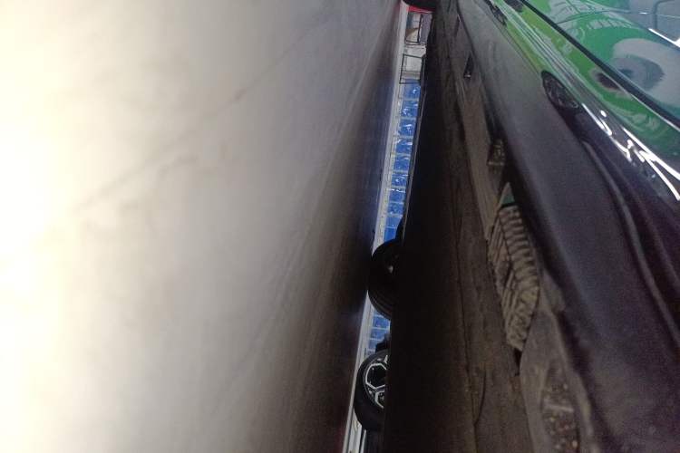 Used Xiaomi Auto SU7 2024 Rear-Drive Long-Range Intelligent Driving Version Left Side Sill