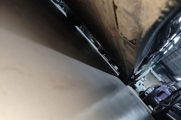 Used Xiaomi Auto SU7 2024 Rear-Drive Ultra-Long Range Advanced Pro-Level Intelligent Driving Version Left Side Sill