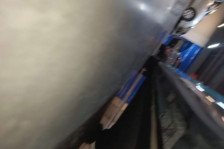 Used Xiaomi Auto SU7 2024 Four-Wheel Drive Ultra-Long Range Advanced Intelligent Driving Max Edition Left Side Sill