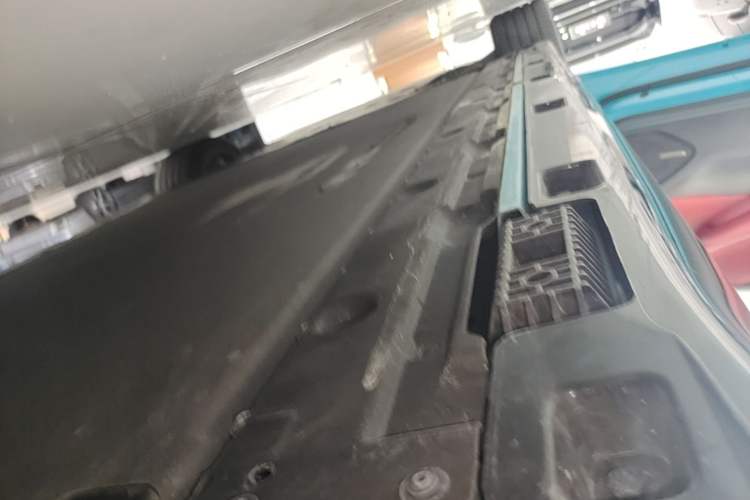 Used Xiaomi Auto SU7 2024 Rear-Drive Long-Range Intelligent Driving Version Left Side Sill