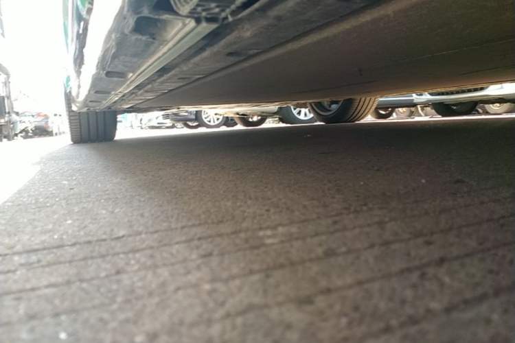 Used Xiaomi Auto SU7 2024 Rear-Drive Long-Range Intelligent Driving Version Left Side Sill