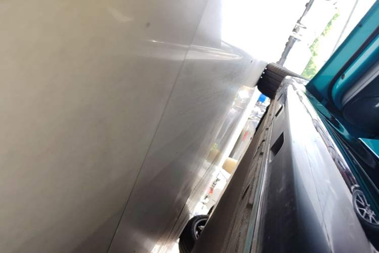 Used Xiaomi Auto SU7 2024 Rear-Drive Ultra-Long Range Advanced Pro-Level Intelligent Driving Version Left Side Sill