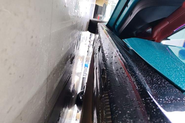 Used Xiaomi Auto SU7 2024 Four-Wheel Drive Ultra-Long Range Advanced Intelligent Driving Max Edition Left Side Sill