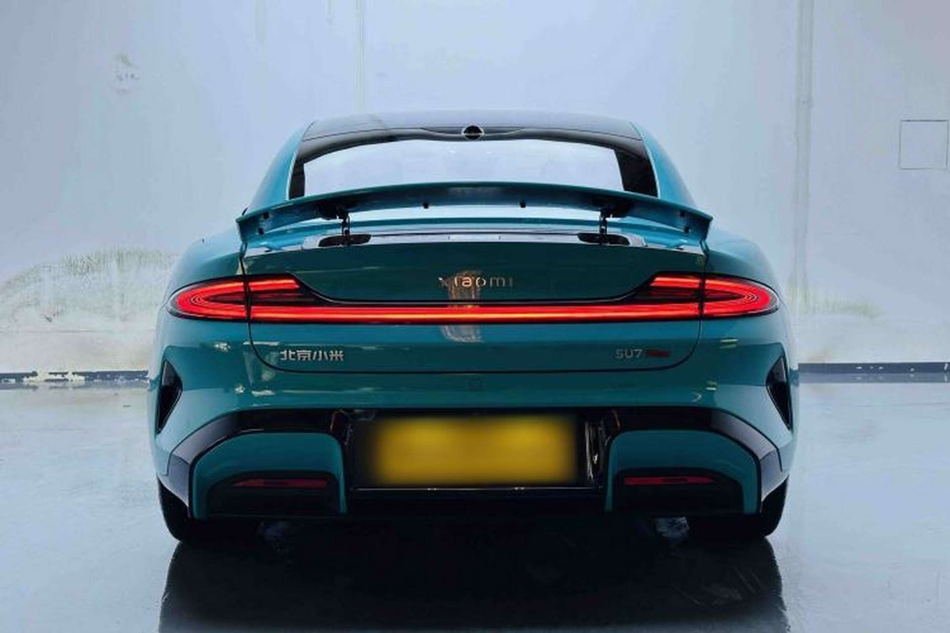 Used Xiaomi Auto SU7 2024 Four-Wheel Drive Ultra-Long Range Advanced Intelligent Driving Max Edition Rear