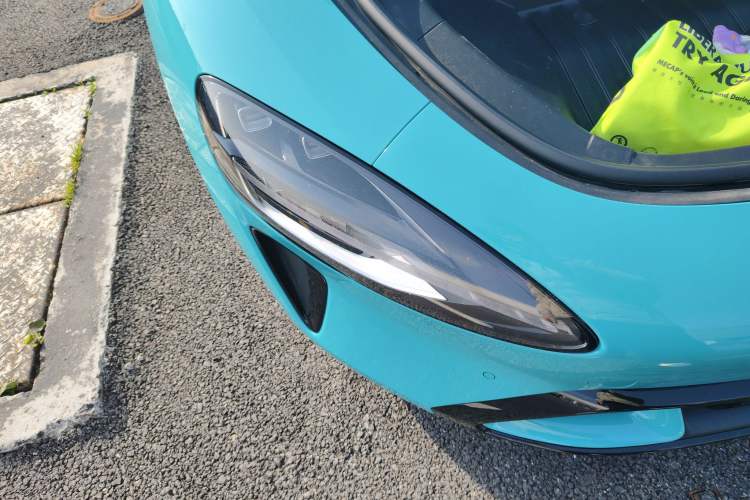 Used Xiaomi Auto SU7 2024 Rear-Drive Ultra-Long Range Advanced Pro-Level Intelligent Driving Version Right Front Headlight