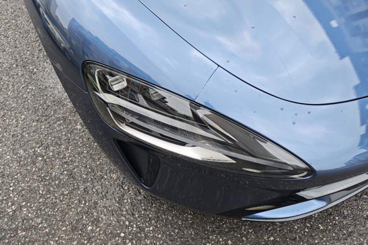 Used Xiaomi Auto SU7 2024 Four-Wheel-Drive Max Founder's Edition Right Front Headlight