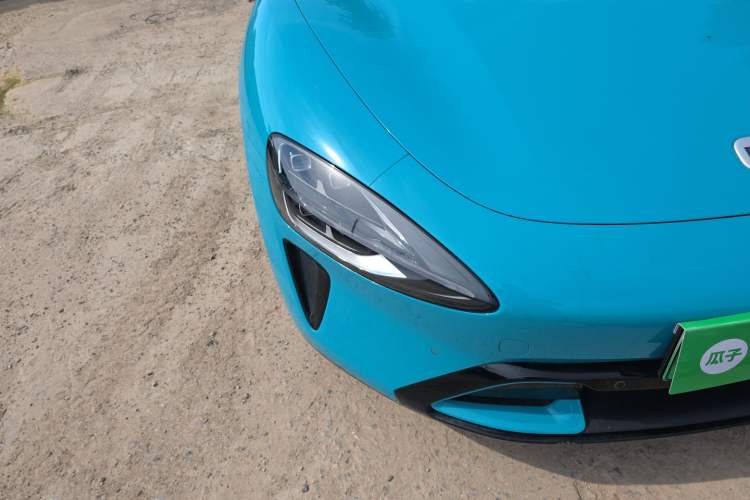 Used Xiaomi Auto SU7 2024 Rear-Drive Ultra-Long Range Advanced Pro-Level Intelligent Driving Version Right Front Headlight