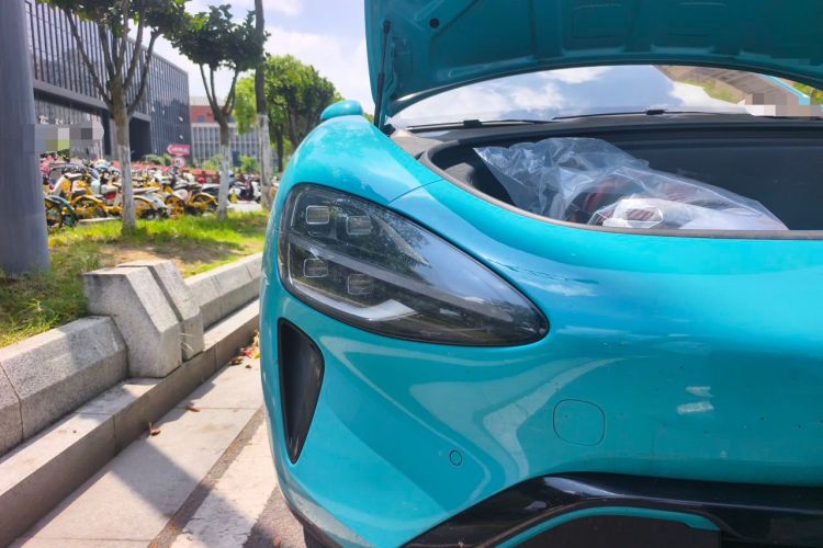 Used Xiaomi Auto SU7 2024 Four-Wheel Drive Ultra-Long Range Advanced Intelligent Driving Max Edition Right Front Headlight