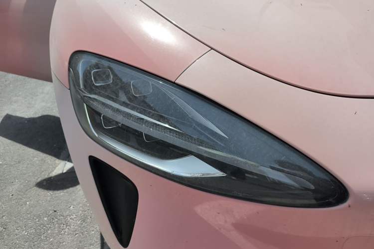 Used Xiaomi Auto SU7 2024 Rear-Drive Long-Range Intelligent Driving Version Right Front Headlight