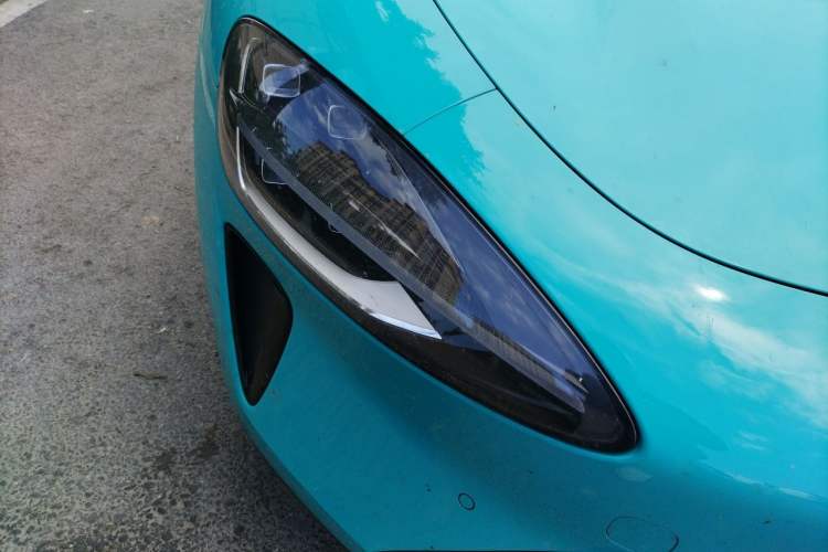 Used Xiaomi Auto SU7 2024 Rear-Drive Long-Range Intelligent Driving Version Right Front Headlight