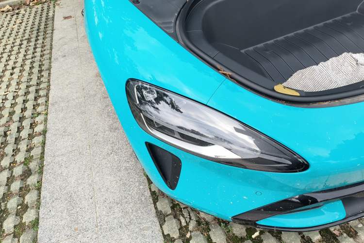 Used Xiaomi Auto SU7 2024 Rear-Drive Long-Range Intelligent Driving Version Right Front Headlight