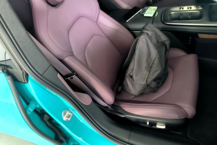 Used Xiaomi Auto SU7 2024 Rear-Drive Long-Range Intelligent Driving Version Right Front Seat