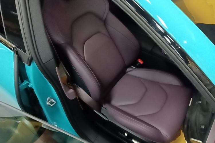 Used Xiaomi Auto SU7 2024 Rear-Drive Long-Range Intelligent Driving Version Right Front Seat