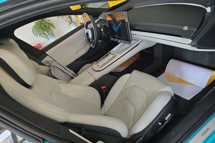 Used Xiaomi Auto SU7 2024 Four-Wheel Drive Ultra-Long Range Advanced Intelligent Driving Max Edition Right Front Seat