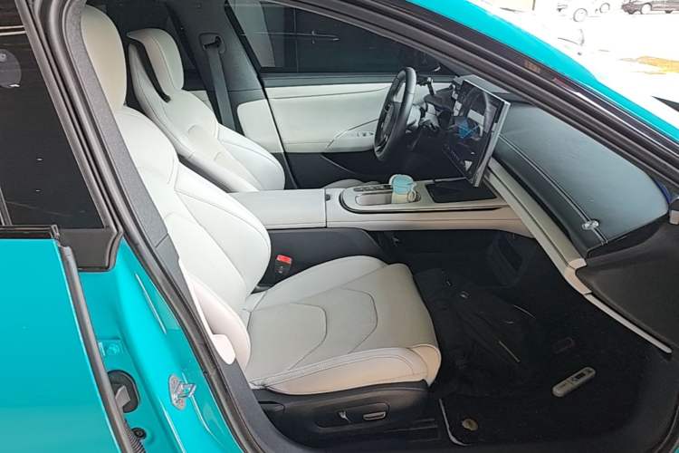 Used Xiaomi Auto SU7 2024 Rear-Drive Standard Founder Edition Right Front Seat