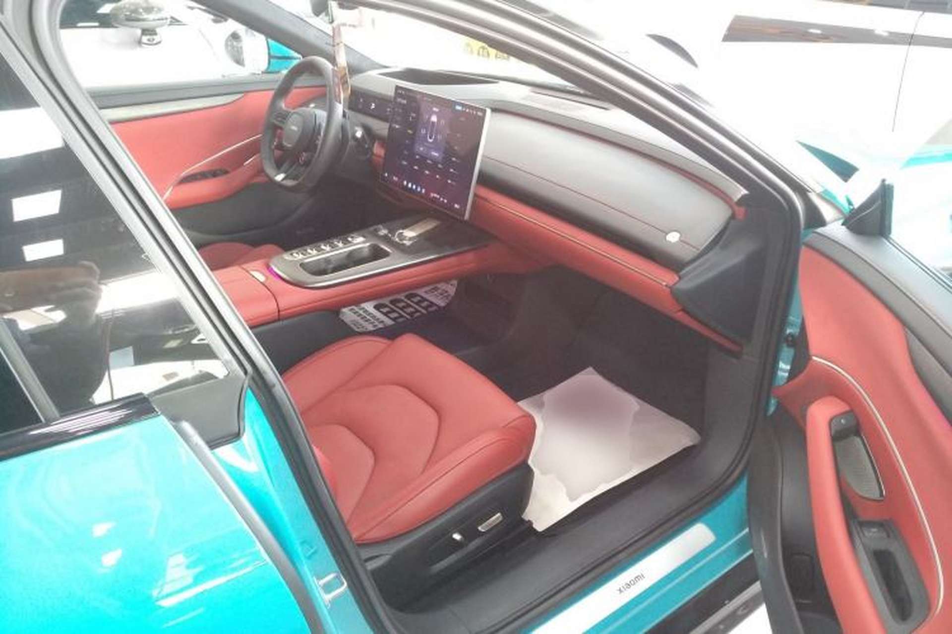 Used Xiaomi Auto SU7 2024 Four-Wheel Drive Ultra-Long Range Advanced Intelligent Driving Max Edition Right Front Seat